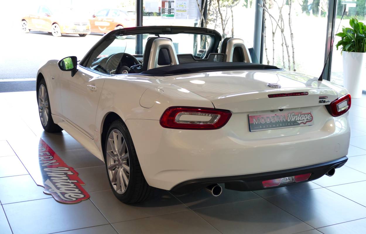 Fiat 124 Spider 1.4 MultiAir Turbo 0