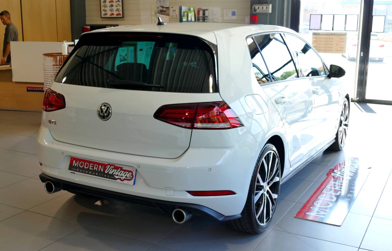 Volkswagen Golf VII GTI Performance 245cv DSG 11