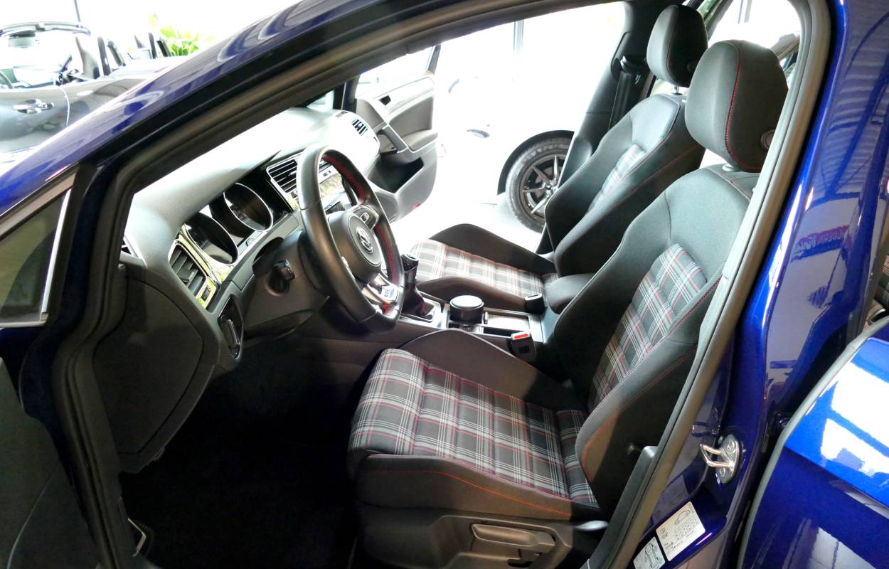 Volkswagen Golf VII GTI 230cv Facelift 5