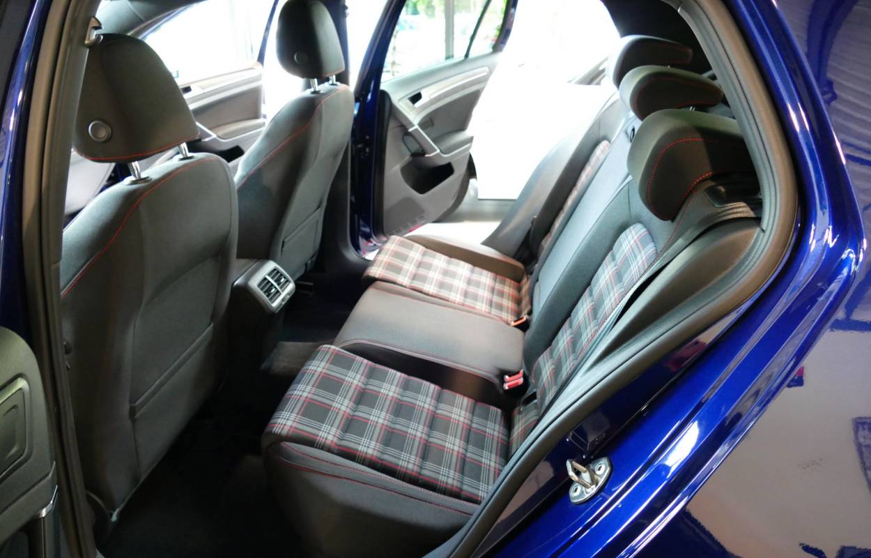 Volkswagen Golf VII GTI 230cv Facelift 6