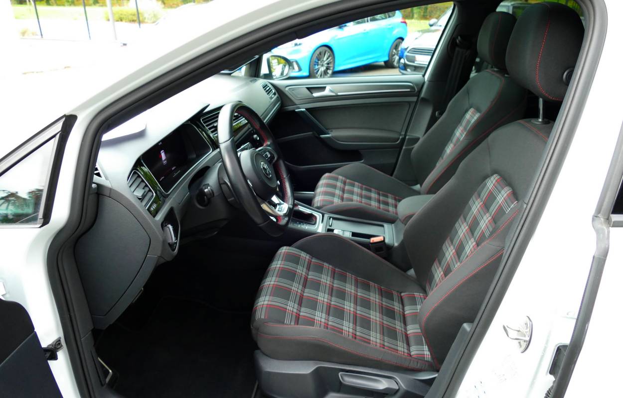 Volkswagen Golf VII GTI Performance 245cv DSG 5