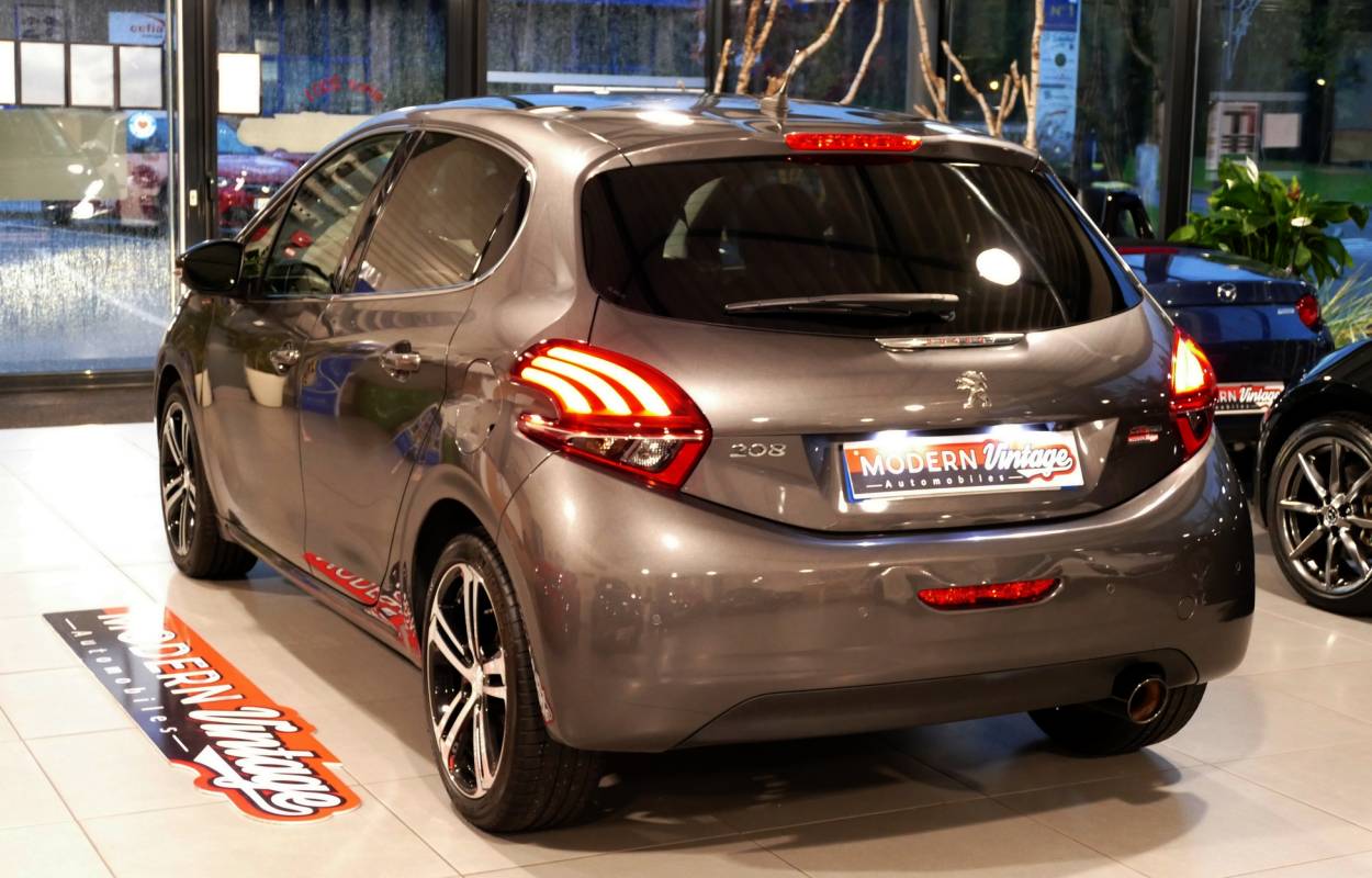 Peugeot 208 1.2 Puretech 110cv GT Line 0