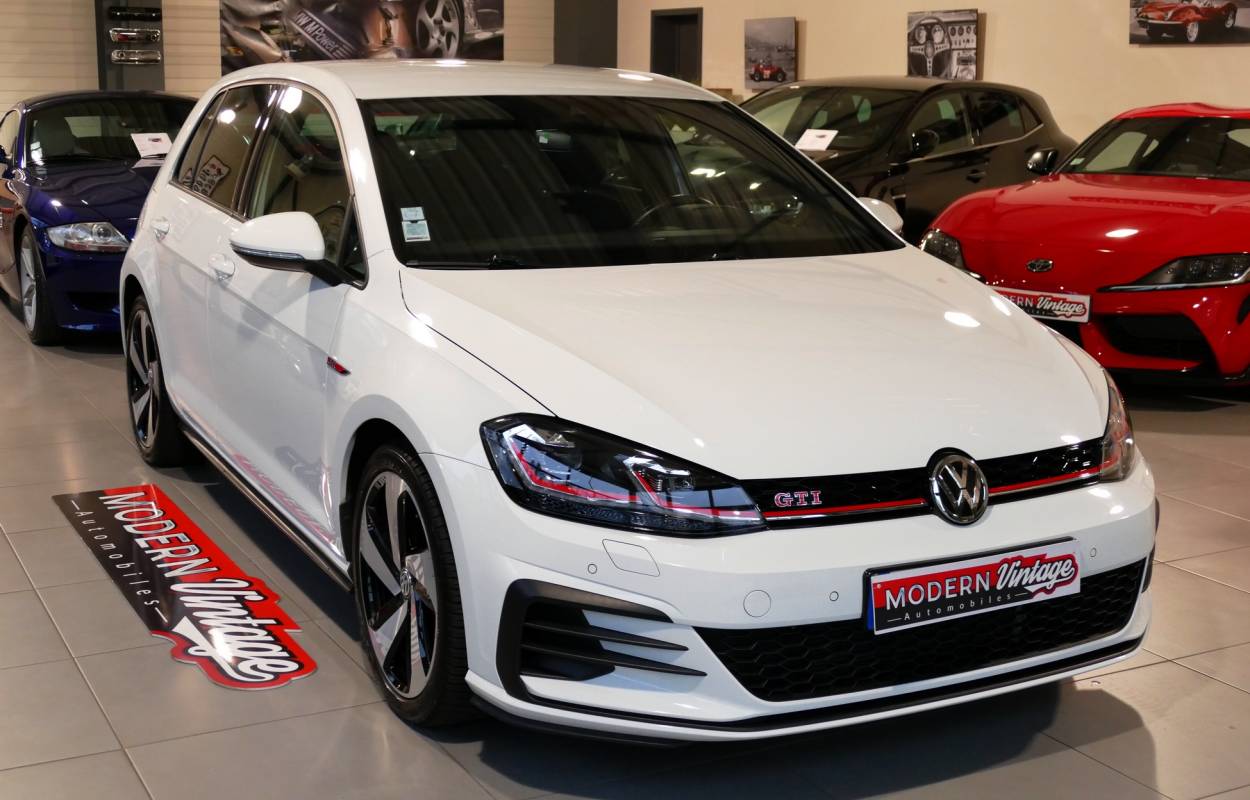 Volkswagen Golf VII GTI Performance 245cv DSG 2