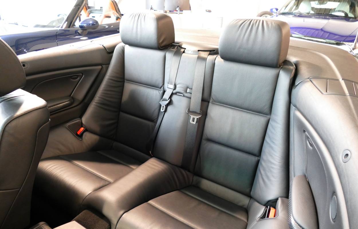 BMW 330ci E46 Cabriolet Facelift Pack M 231cv 8