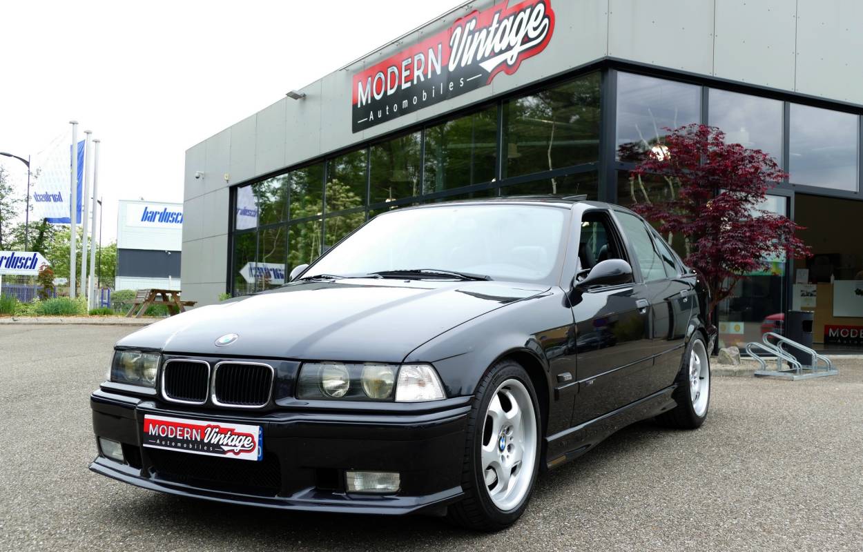 BMW M3 E36 Berline 3.0l 286cv 3