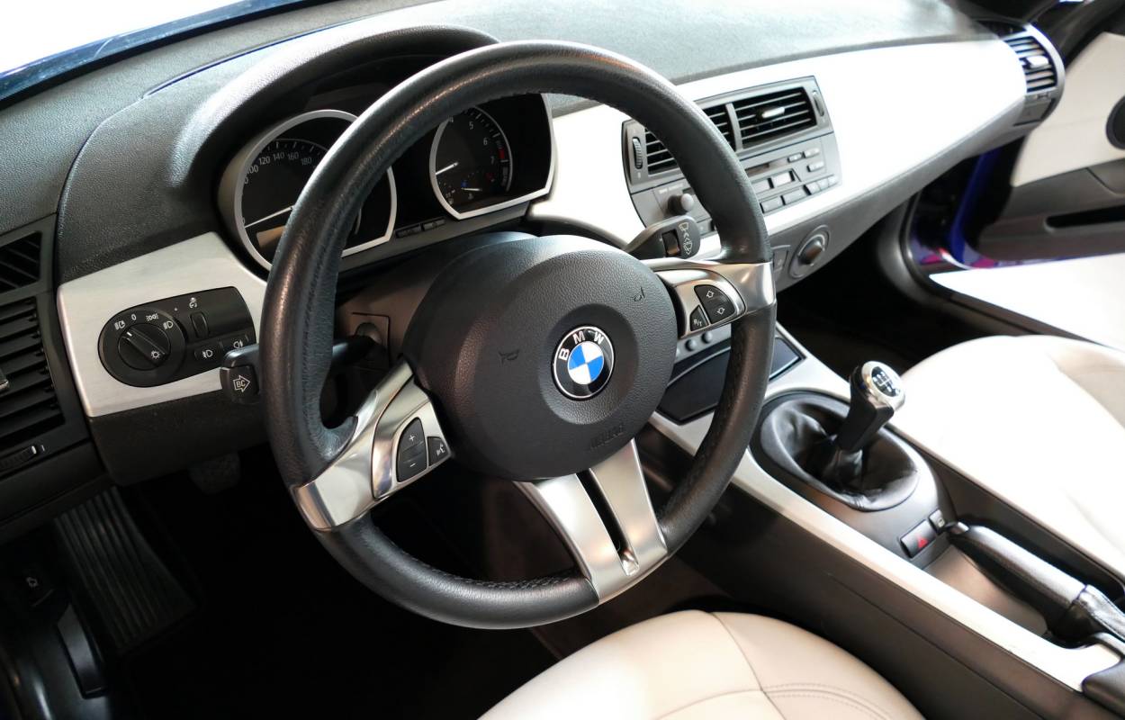BMW Z4 2.5i Roadster E85 177cv 8