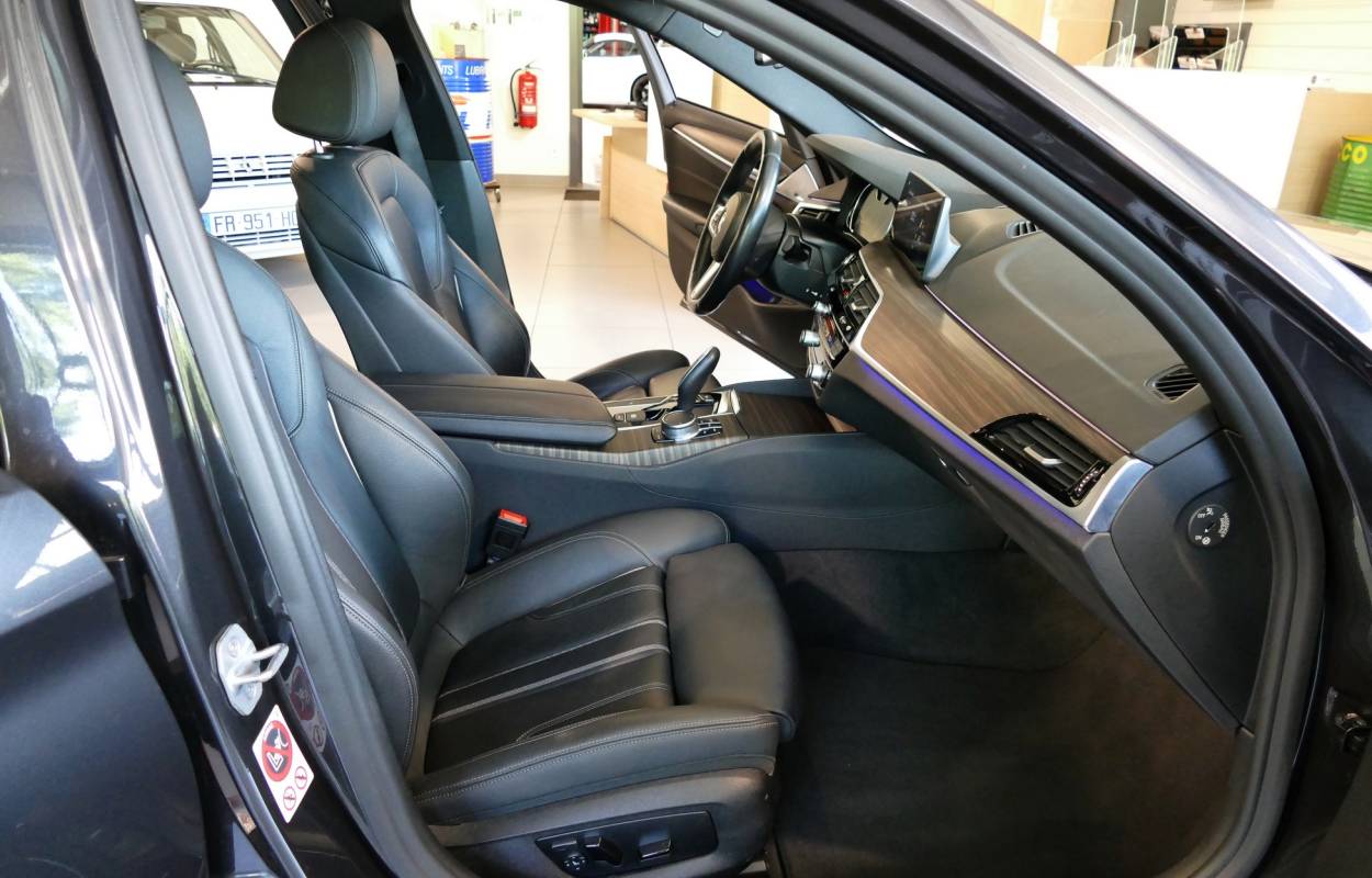 BMW 530d xDrive Touring G31 M Sport 265cv 10