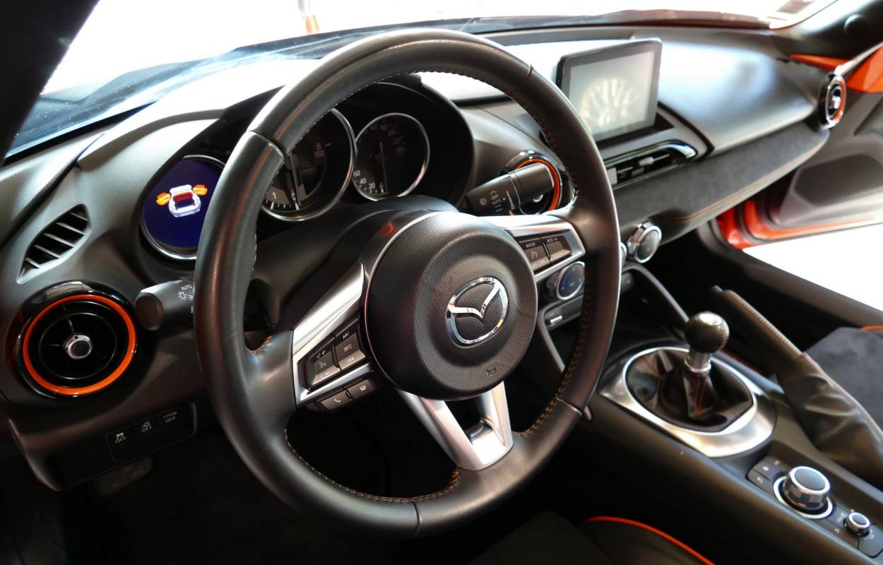 Mazda MX-5 ND RF 2.0 184cv Anniversary 2104/3000ex 8