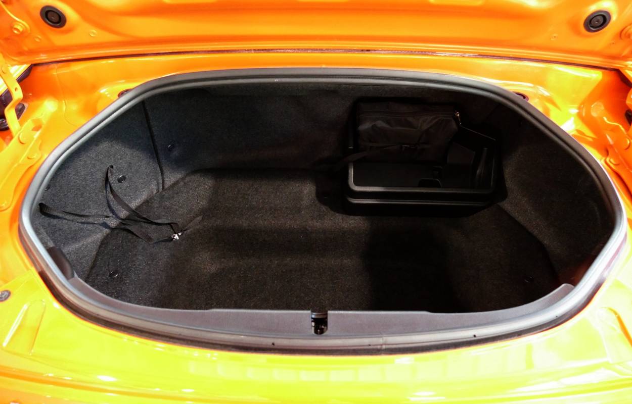 Mazda MX-5 ND RF 2.0 184cv Anniversary 2104/3000ex 6