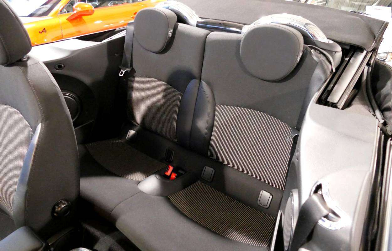 Mini Cooper Cabriolet 1.6 122cv R57 6