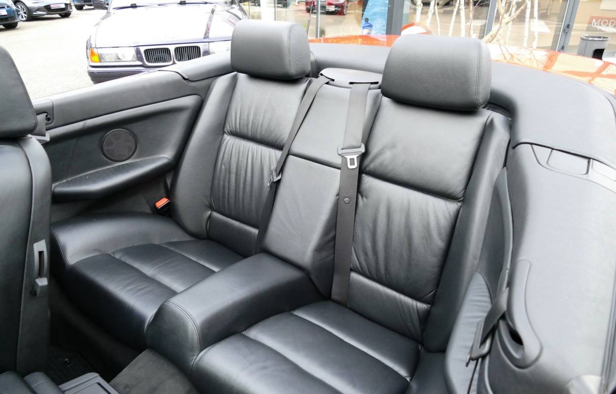 BMW 320i E36 Cabriolet Pack M Sport 11