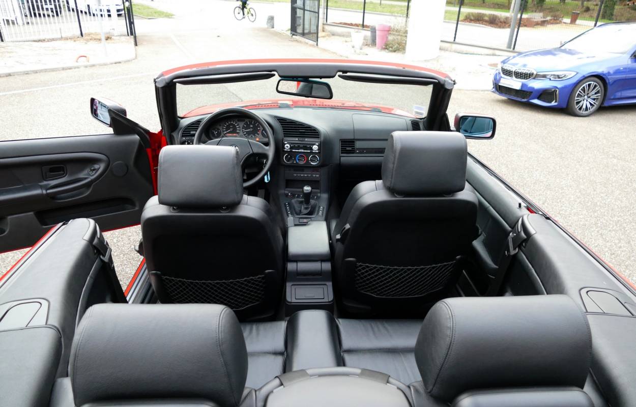 BMW 320i E36 Cabriolet Pack M Sport 12