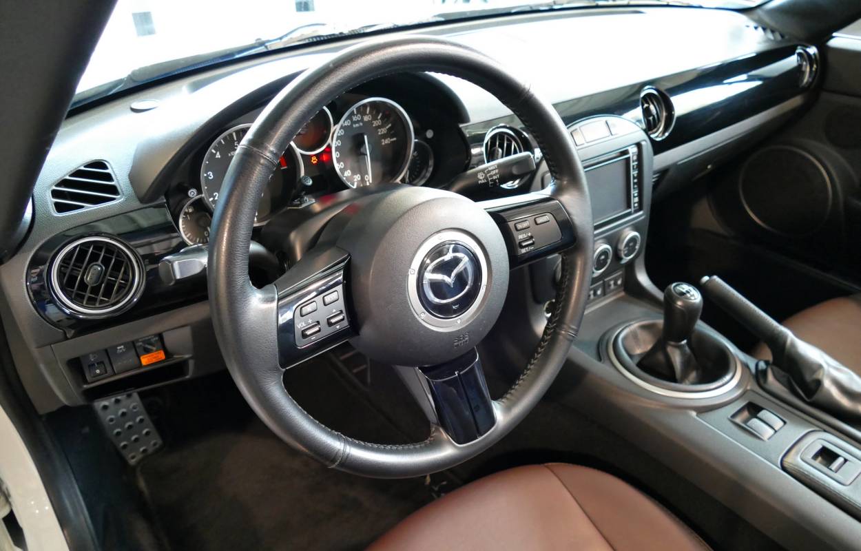 Mazda MX-5 NCFL Roadster Coupé 1.8 126cv Shizuka 1