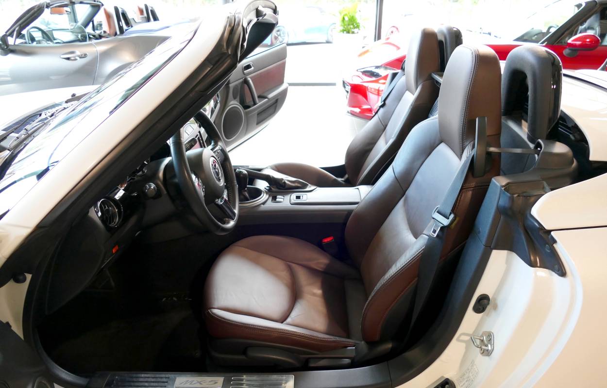 Mazda MX-5 NCFL Roadster Coupé 1.8 126cv Shizuka 17