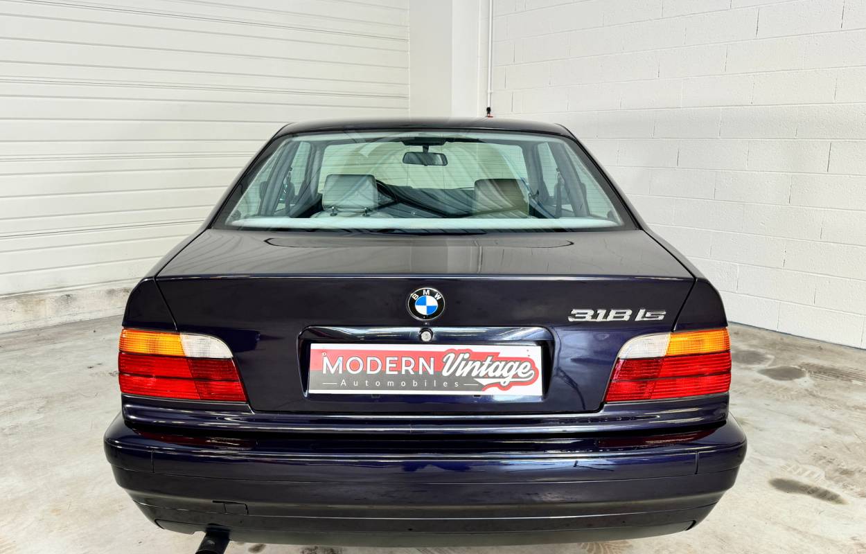 BMW 318is E36 140cv 11