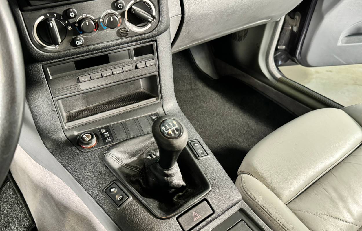 BMW 318is E36 140cv 3