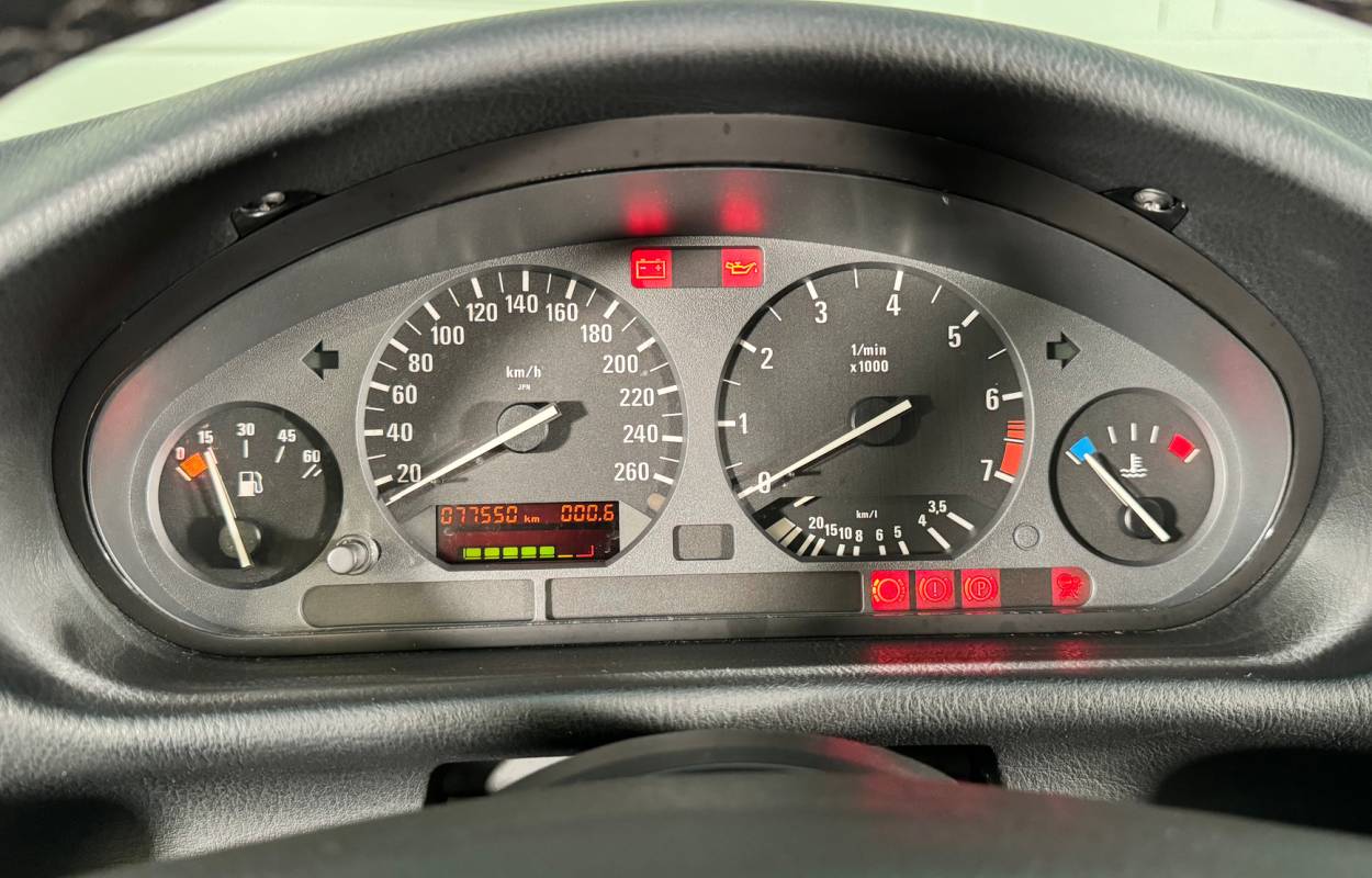 BMW 318is E36 140cv 6