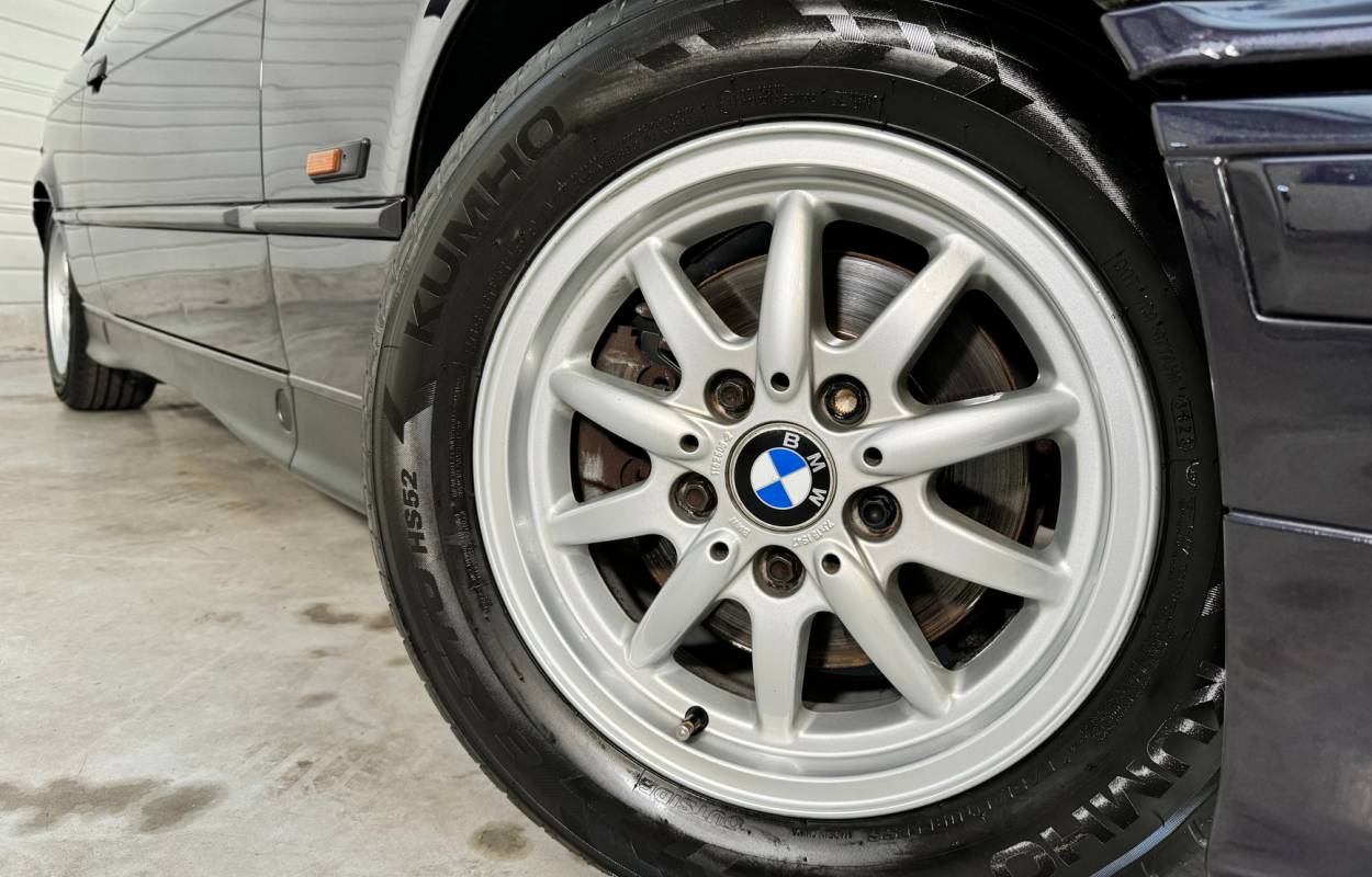 BMW 318is E36 140cv 5