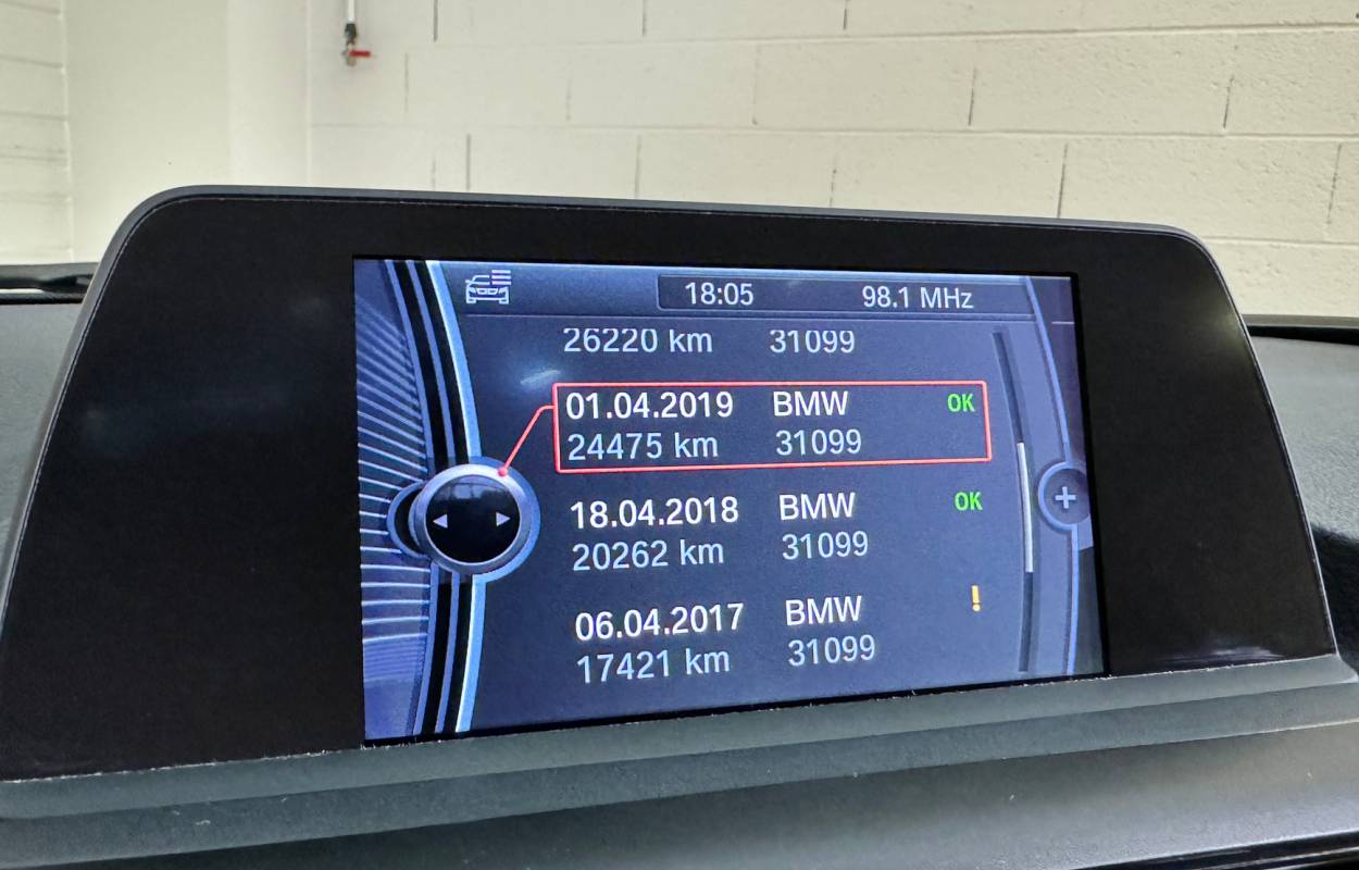 BMW 118DA F20 143cv Urban Line 15