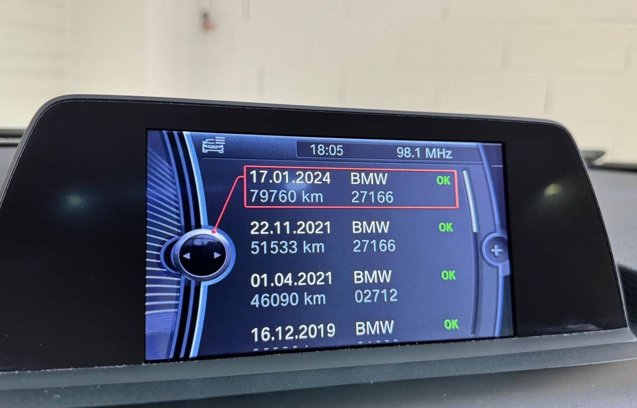 BMW 118DA F20 143cv Urban Line 17