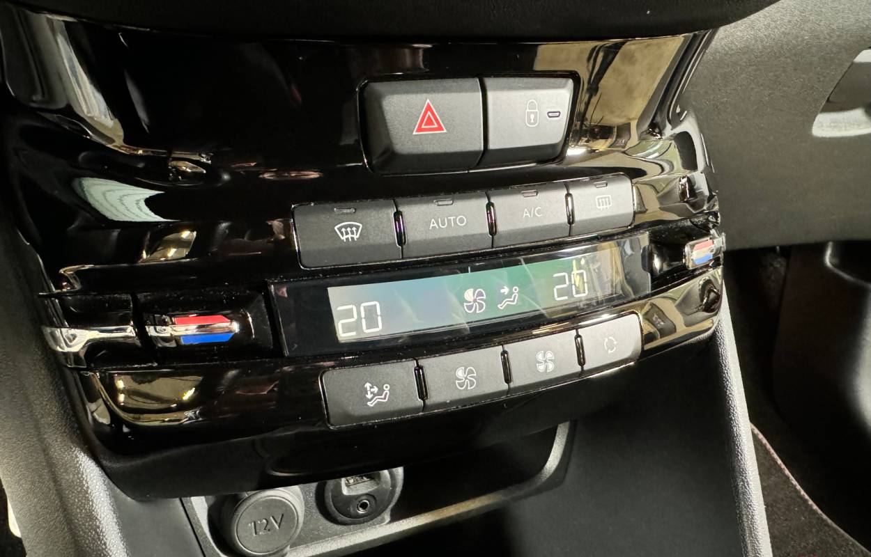 Peugeot 208 GTI 1.6 THP 208cv 0