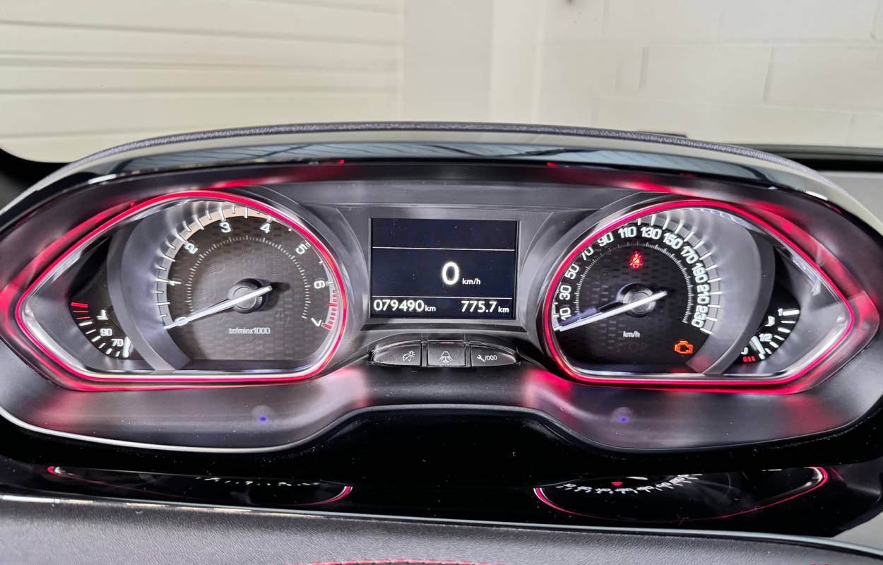 Peugeot 208 GTI 1.6 THP 208cv 2