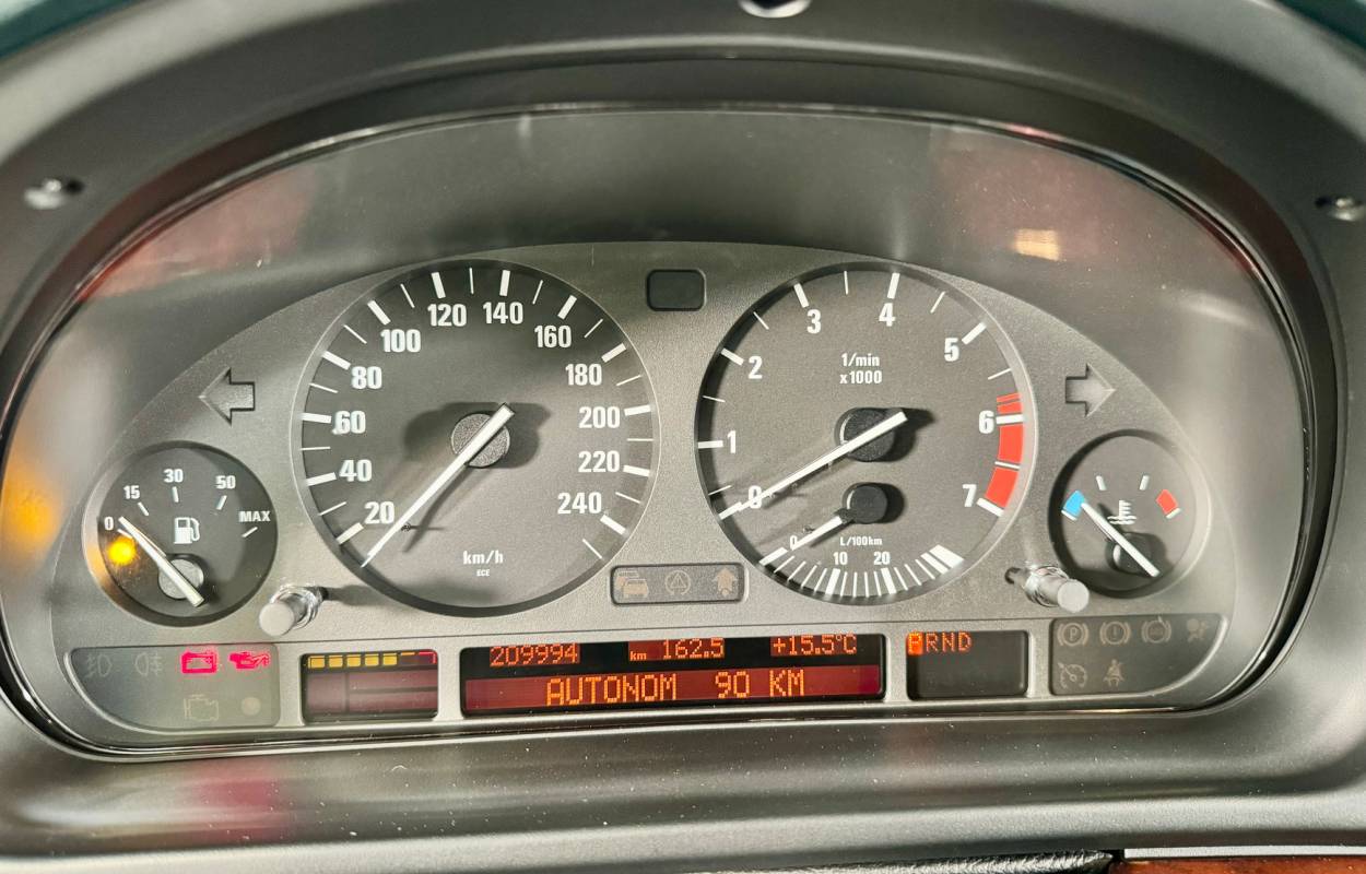 BMW 540iA E39 4.4 V8 286cv 10