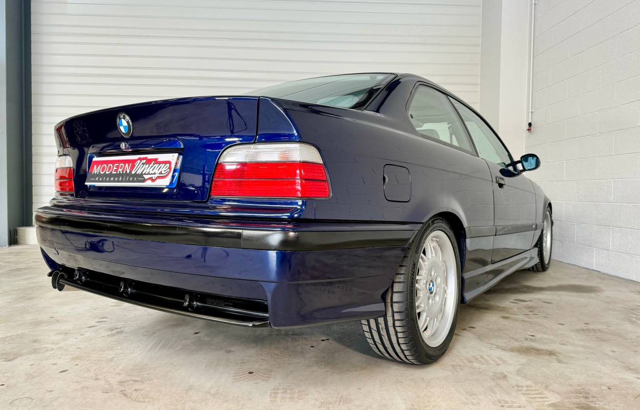 BMW 325i E36 Coupé 192cv Pack M 12