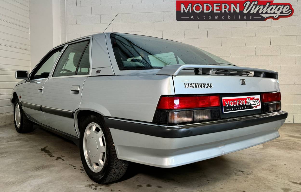 Renault 25 TXI 140cv 15