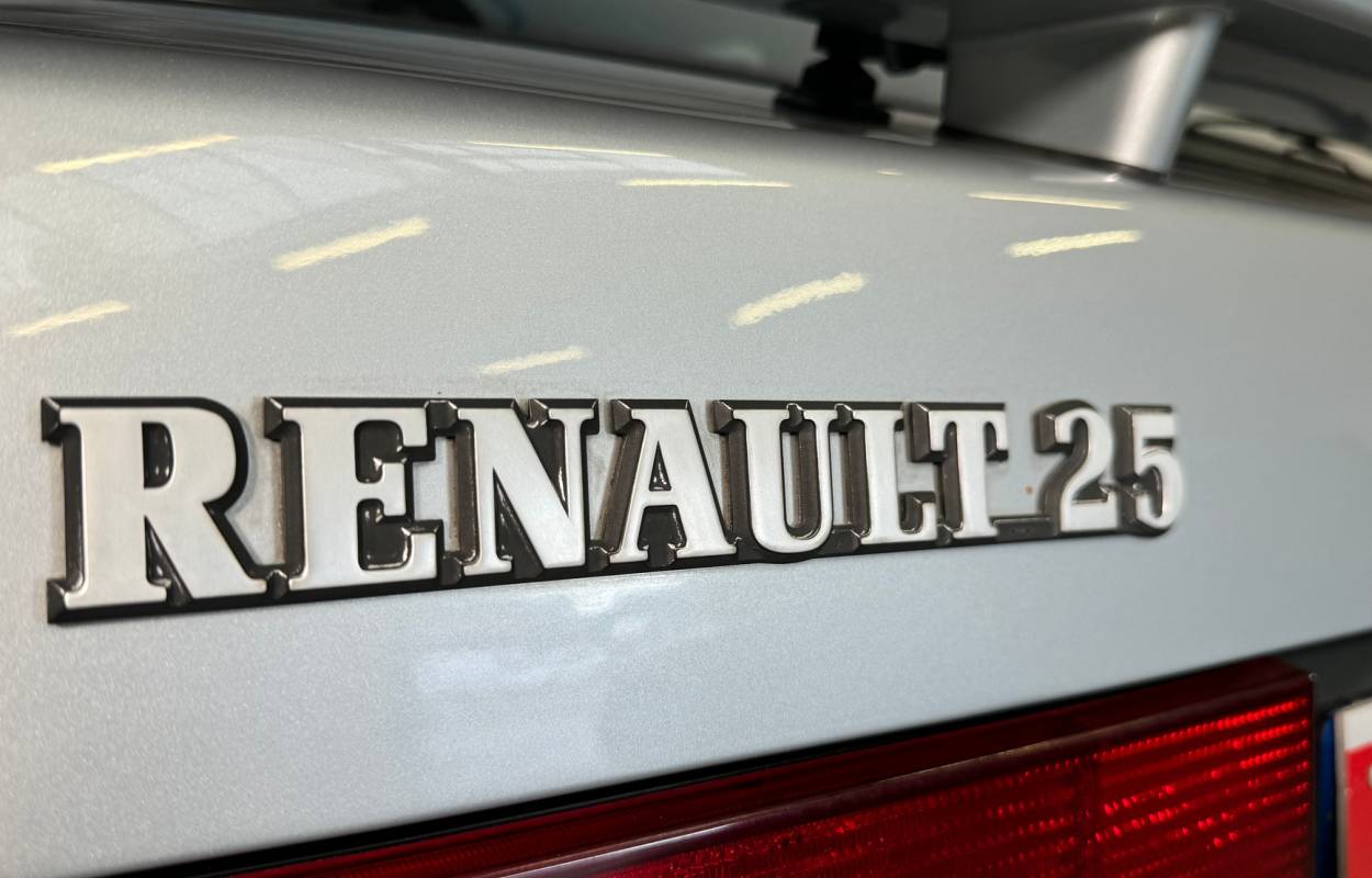 Renault 25 TXI 140cv 0