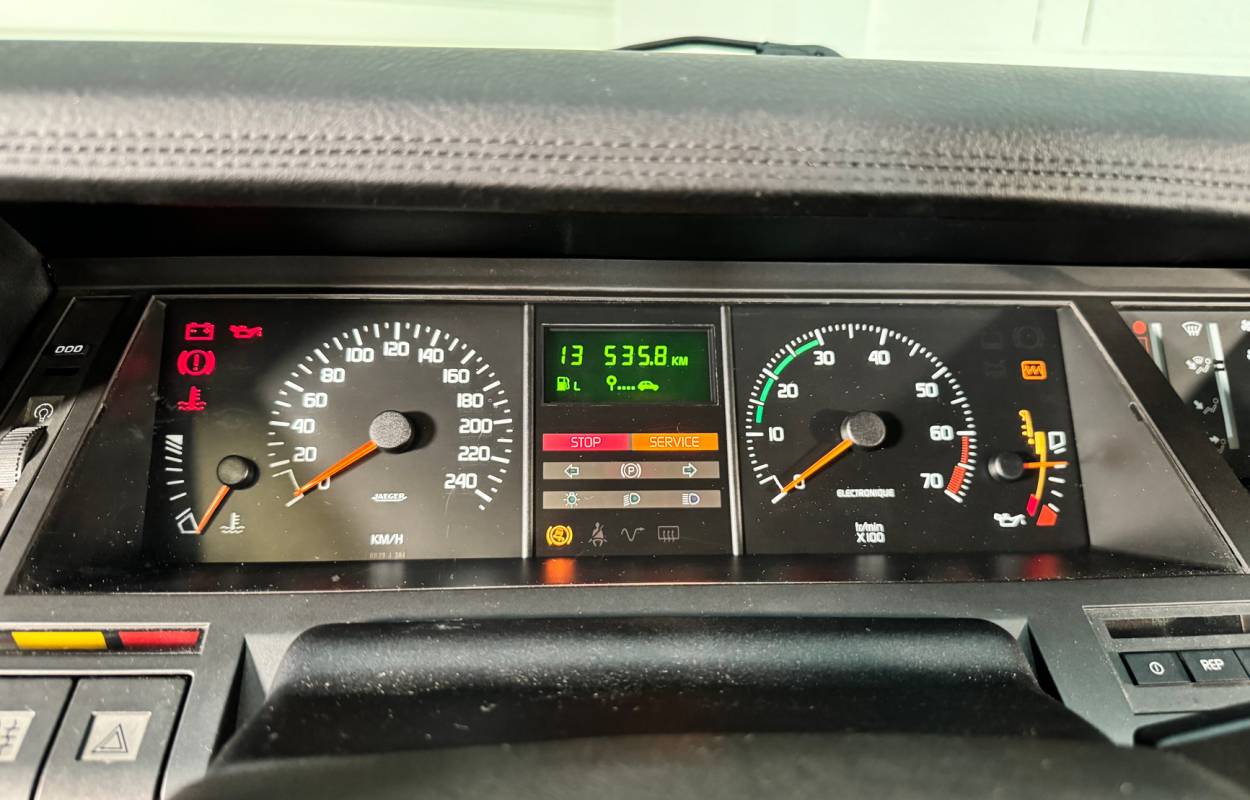 Renault 25 TXI 140cv 12