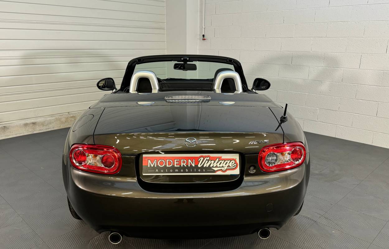 Mazda MX-5 NCFL Roadster Coupé 1.8 126cv Sendo 9