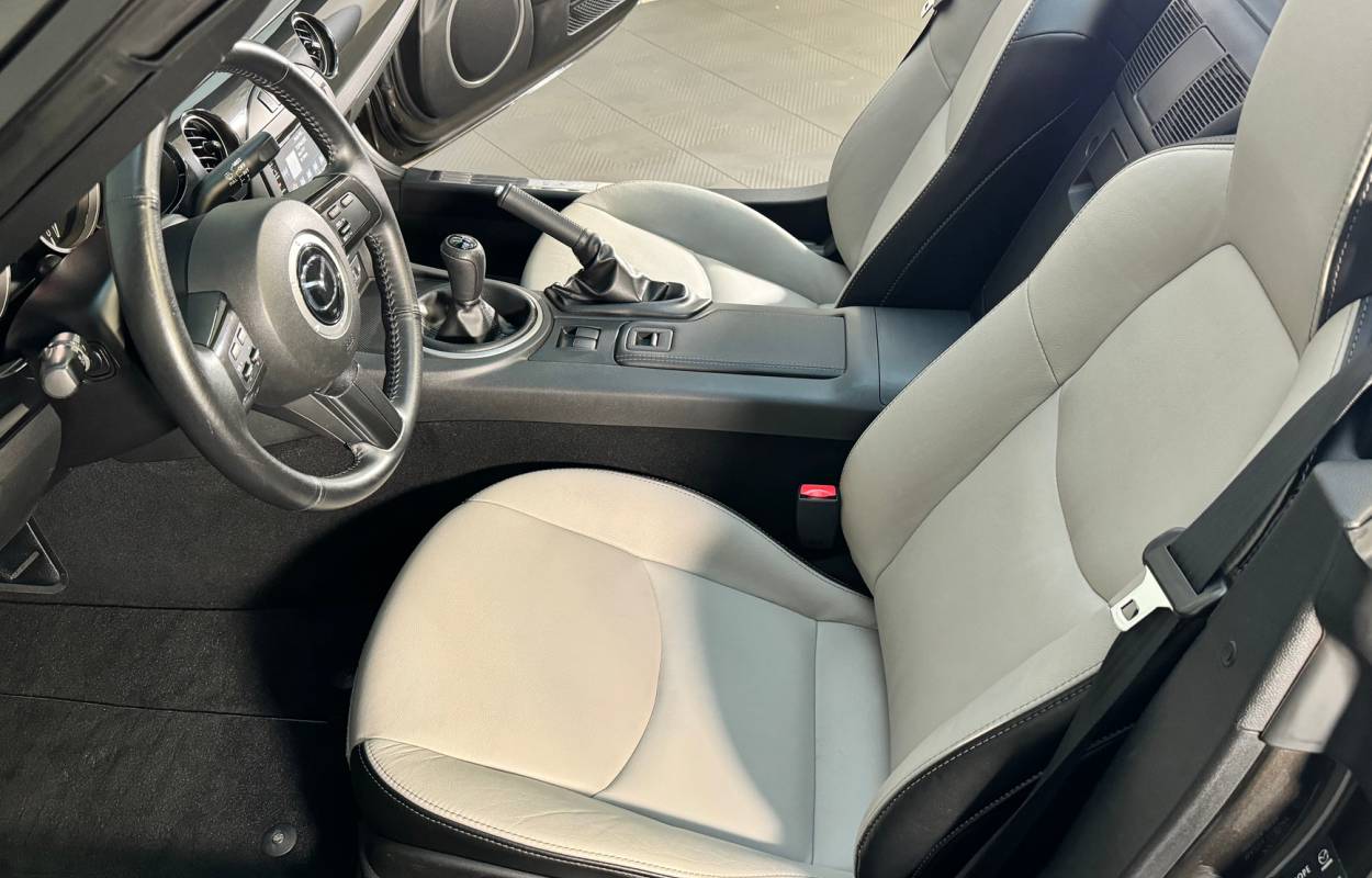 Mazda MX-5 NCFL Roadster Coupé 1.8 126cv Sendo 18