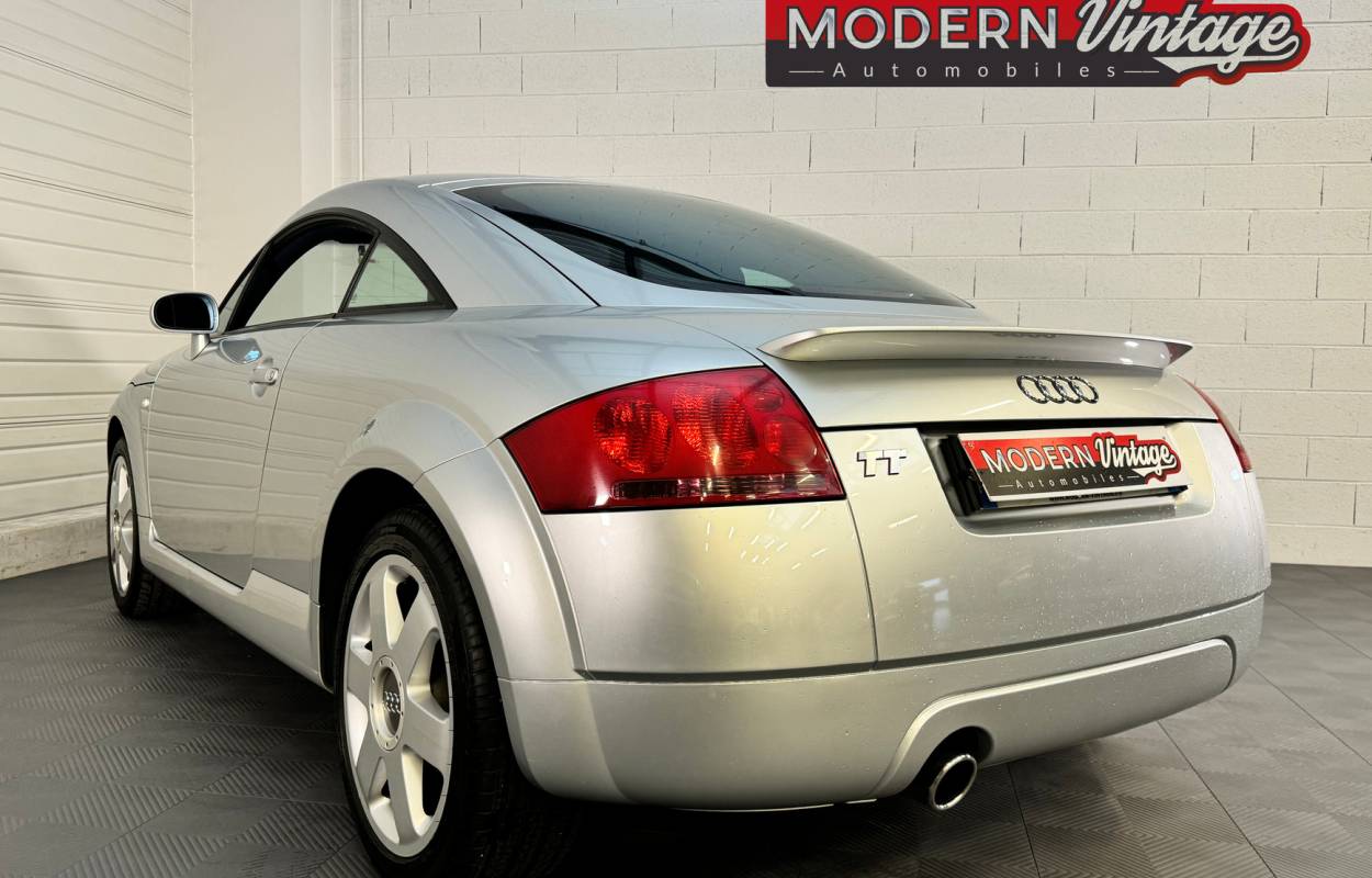 Audi TT 1.8T Coupé 180cv 10