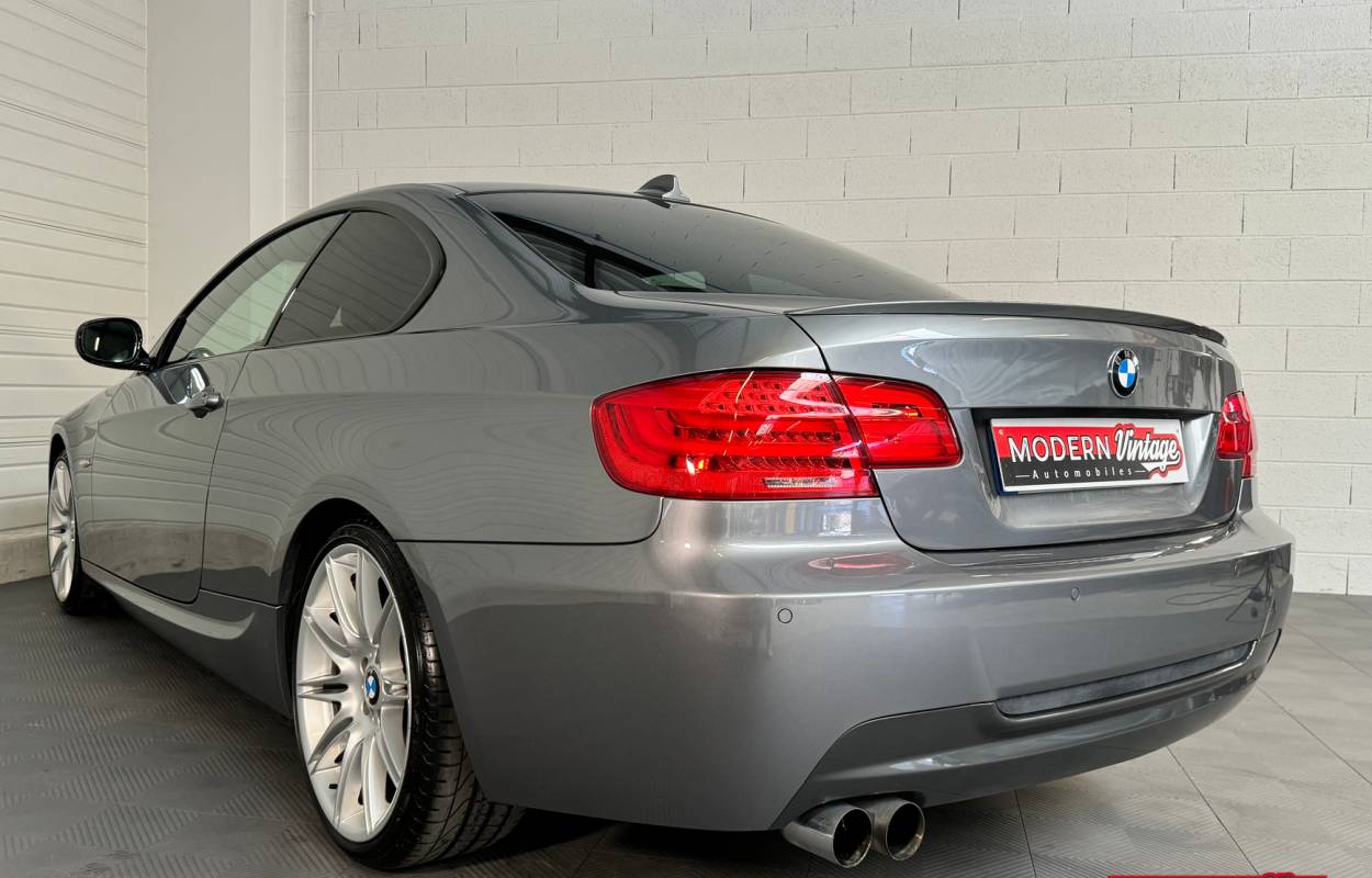 BMW 325i E92 Coupé 218cv Pack Sport M 12