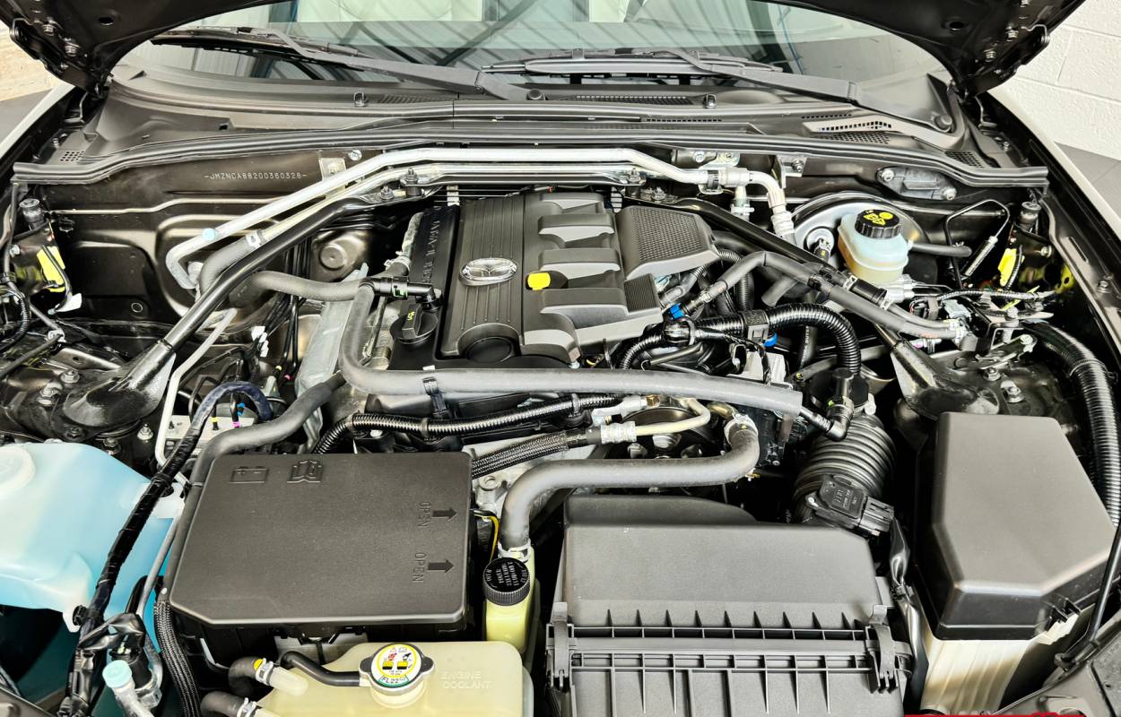 Mazda MX-5 NCFL Roadster 1.8 126cv Sendo 4