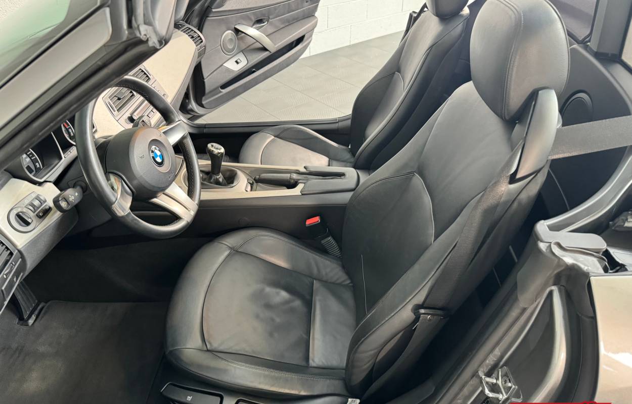 BMW Z4 3.0i E85 Roadster 231cv BVM6 1