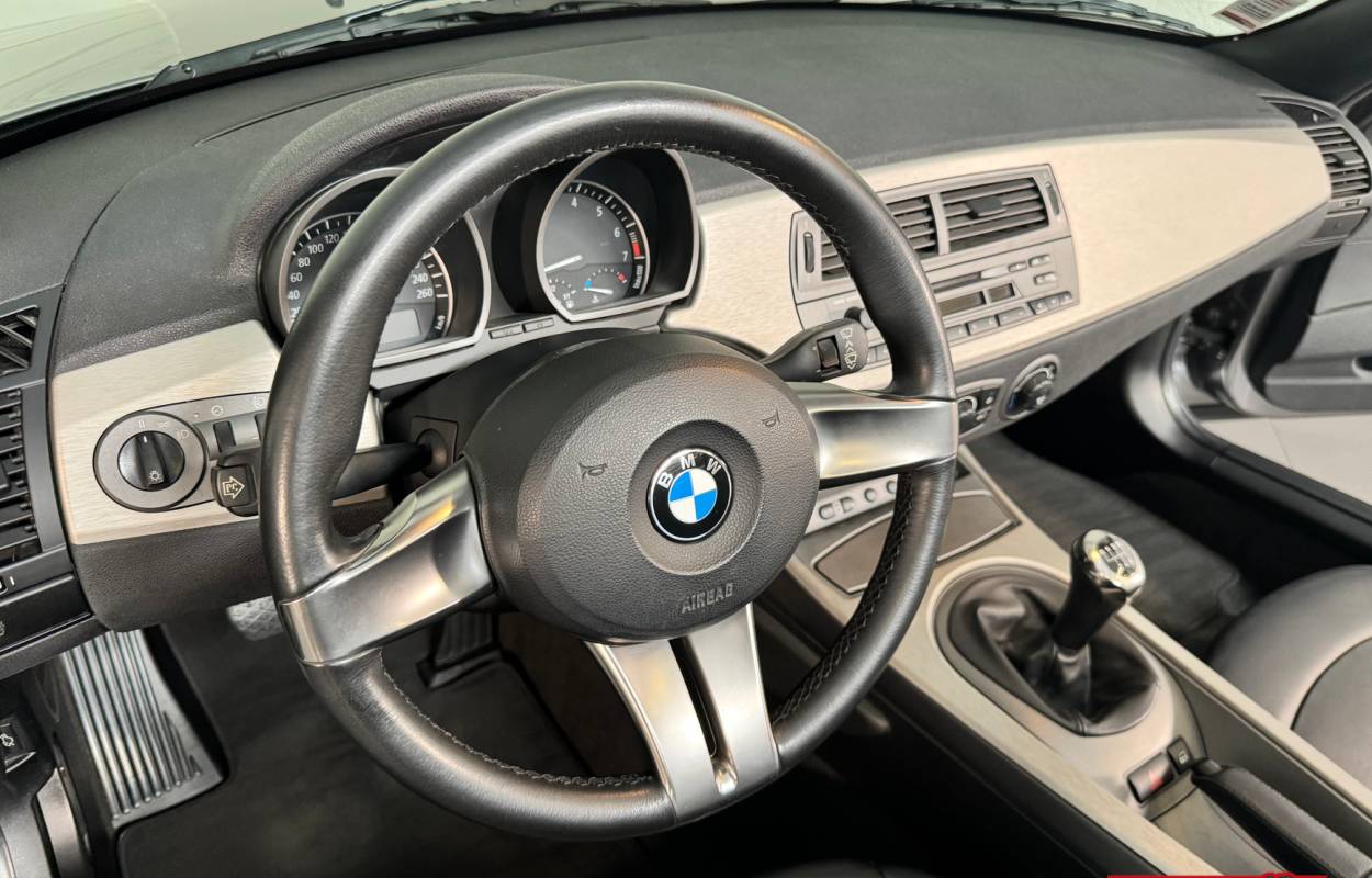 BMW Z4 3.0i E85 Roadster 231cv BVM6 2
