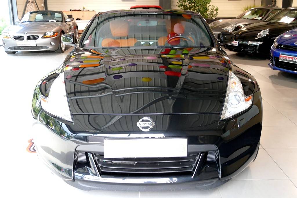 Nissan 370 Z Pack 3.7 V6 328 Auto 10