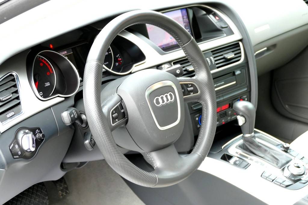 Audi A5 Coupe Ambition Luxe 3.0 V6 TDI Quattro 240cv 9