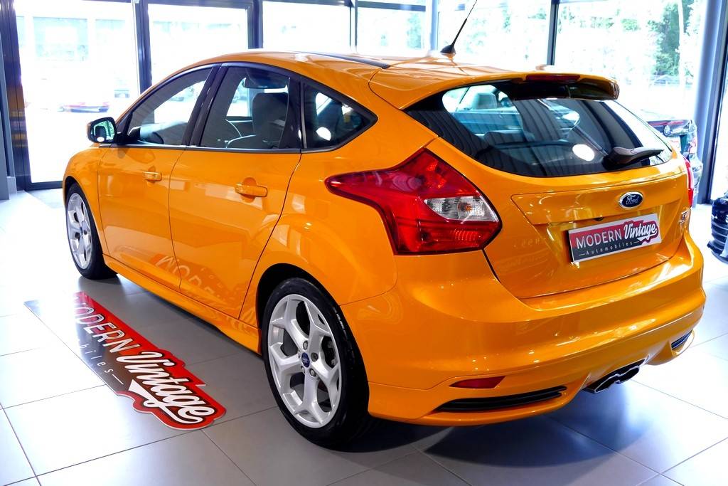 Ford Focus ST 2.0 Ecoboost 250cv 11