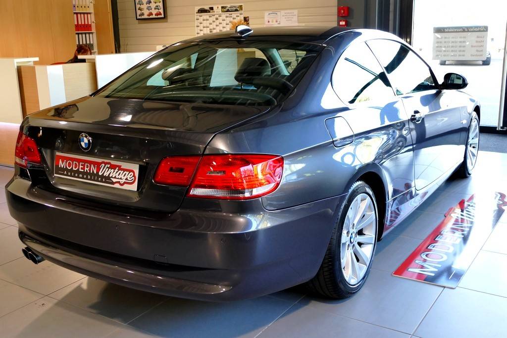 BMW 325xi Coupe E92 218cv 9