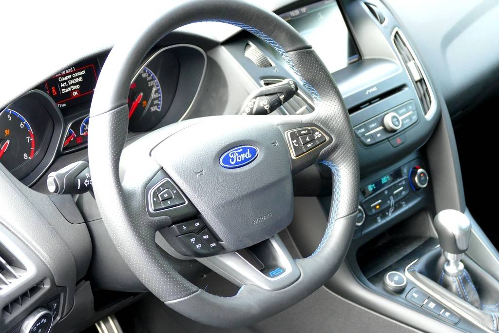 Ford Focus RS 2.3 350cv Ecoboost 10