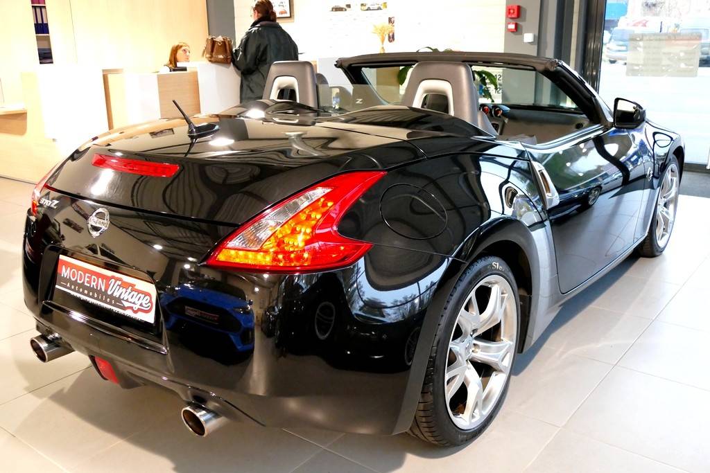 Nissan 370Z Roadster Pack 3.7 328cv 19