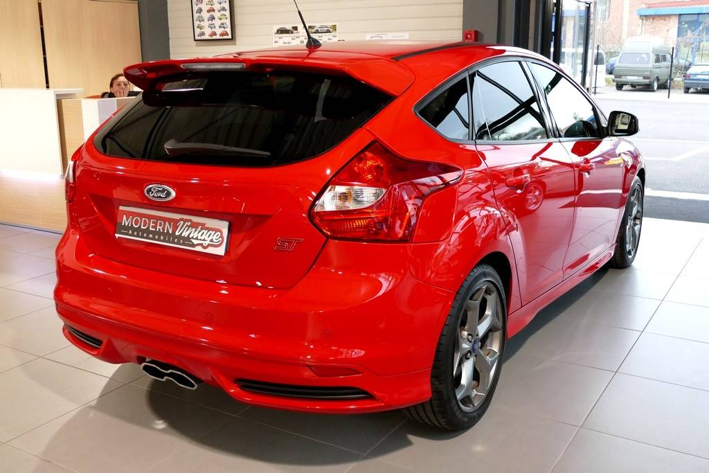 Ford Focus ST 2.0 Ecoboost 250cv 11