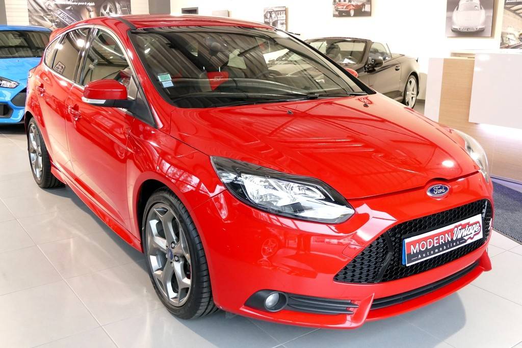 Ford Focus ST 2.0 Ecoboost 250cv 12