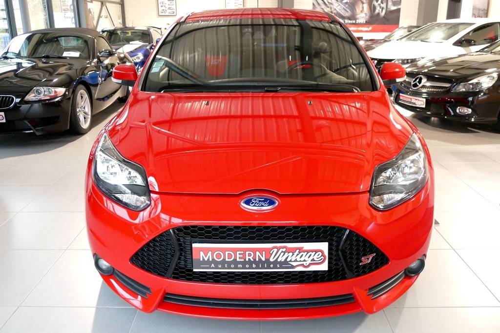 Ford Focus ST 2.0 Ecoboost 250cv 13