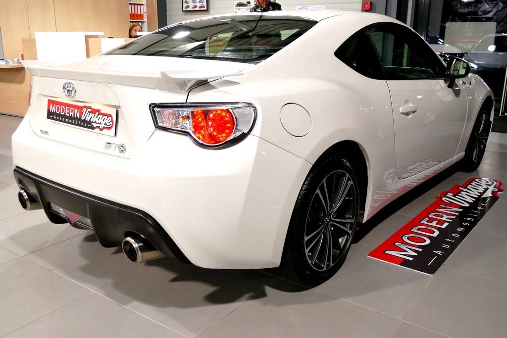 Toyota GT86 2.0 D-4S 200cv 9