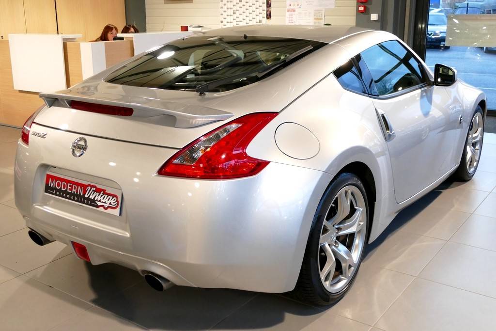 Nissan 370Z Coupe 3.7 V6 328cv BVA 7 Pack 12