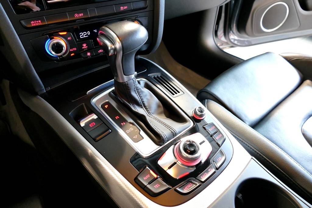 Audi A4 Allroad Avant 3.0l V6 TDI 245 S-Tronic 7